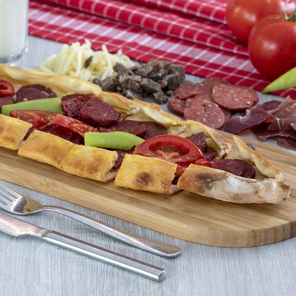 Sucuklu Pide